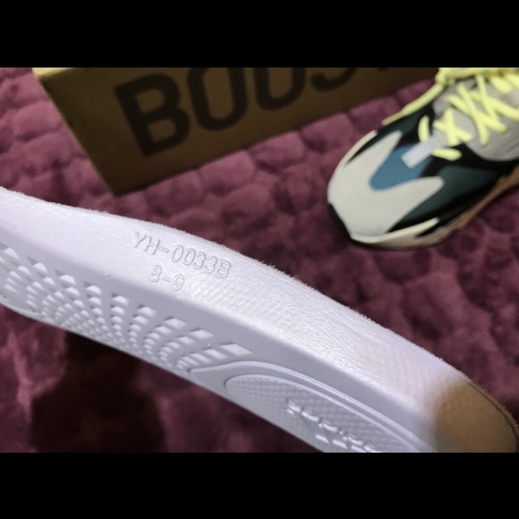 Yeezy Boost 700 main image 8